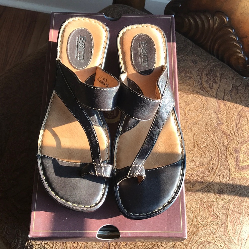 Born Callia Sandal in Chocolate Brown Size 9